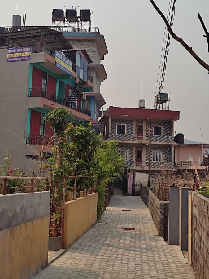Harry Guest House&Restaurant Pokhara Extérieur photo