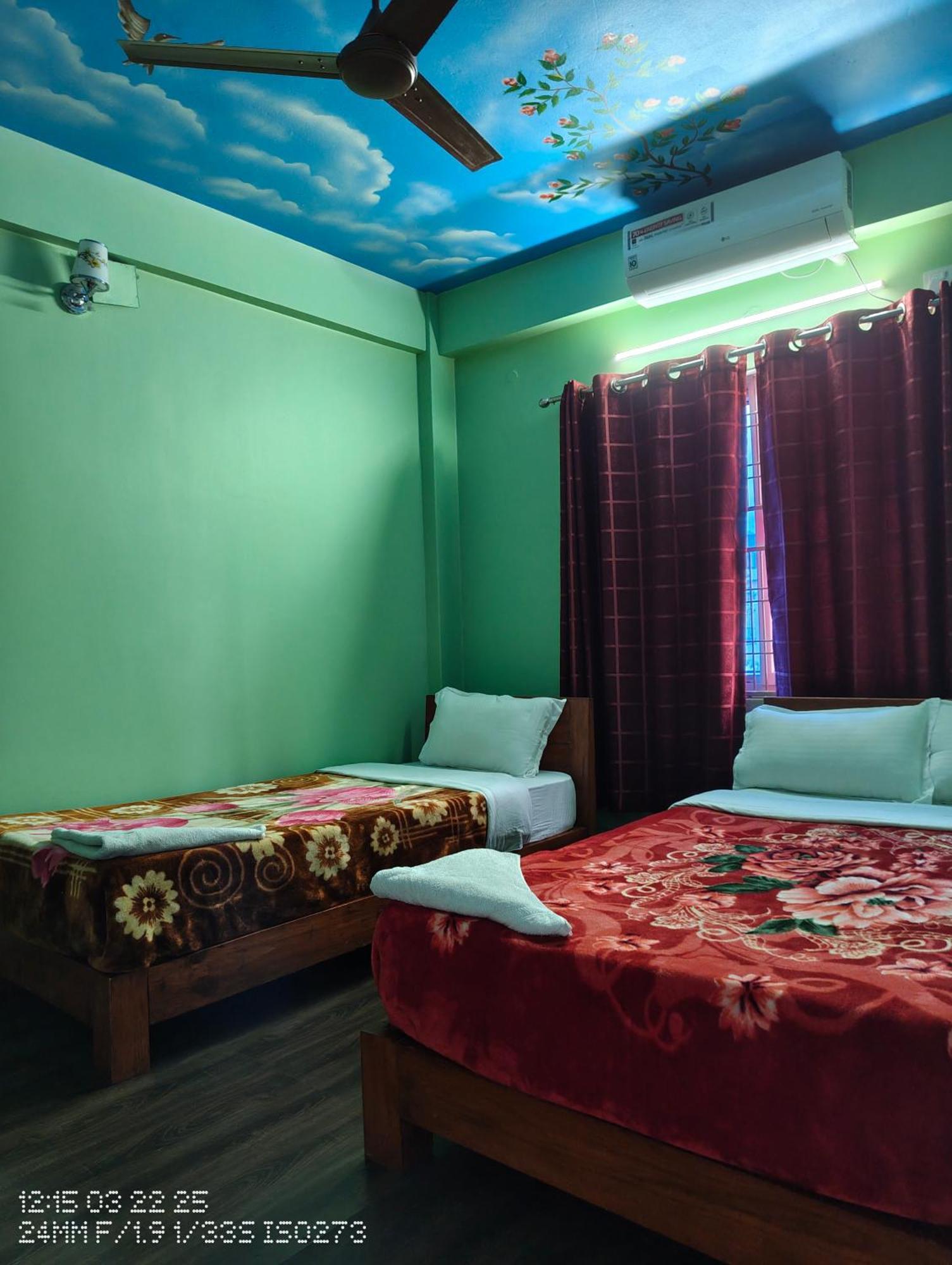 Harry Guest House&Restaurant Pokhara Chambre photo