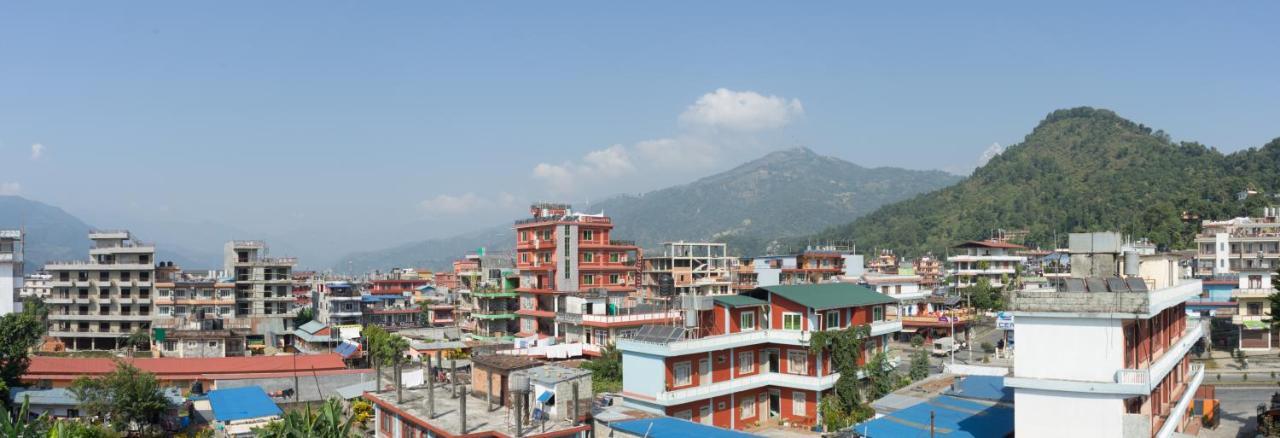 Harry Guest House&Restaurant Pokhara Extérieur photo