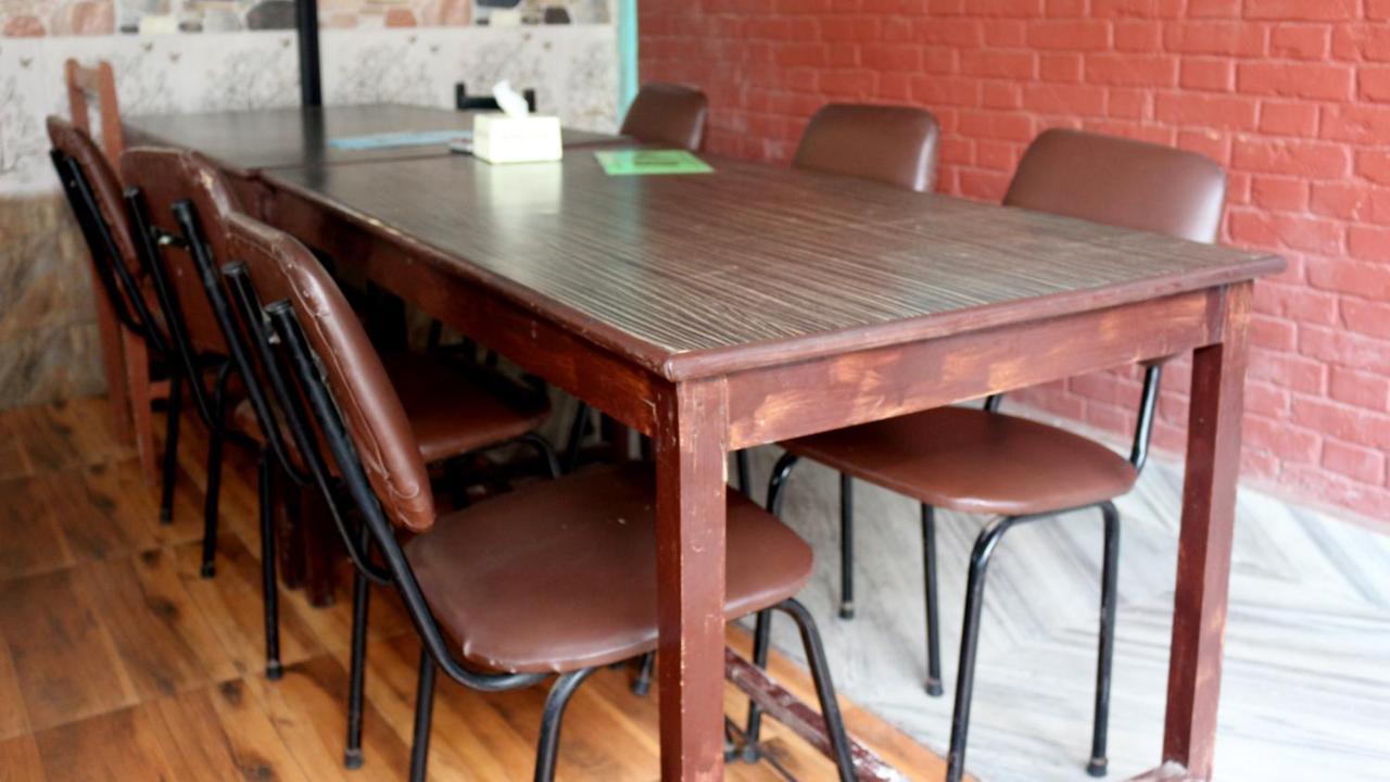 Harry Guest House&Restaurant Pokhara Extérieur photo