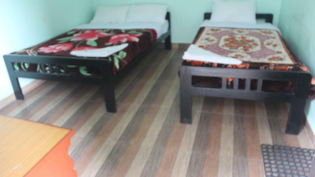 Harry Guest House&Restaurant Pokhara Extérieur photo